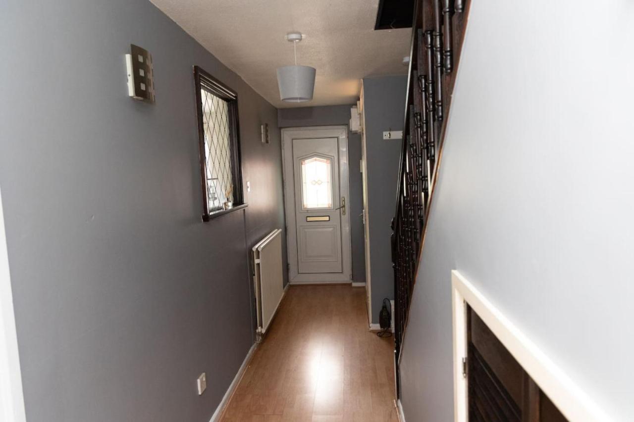 3 Bed Home Sleeps 8 People Located 1 Min From Train Stop - Otley Terrace Όλνταμ Εξωτερικό φωτογραφία