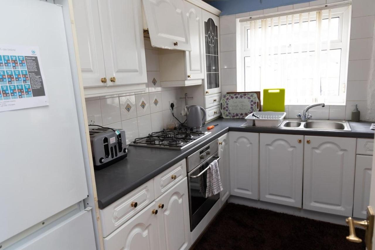 3 Bed Home Sleeps 8 People Located 1 Min From Train Stop - Otley Terrace Όλνταμ Εξωτερικό φωτογραφία